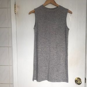 Grey tank top